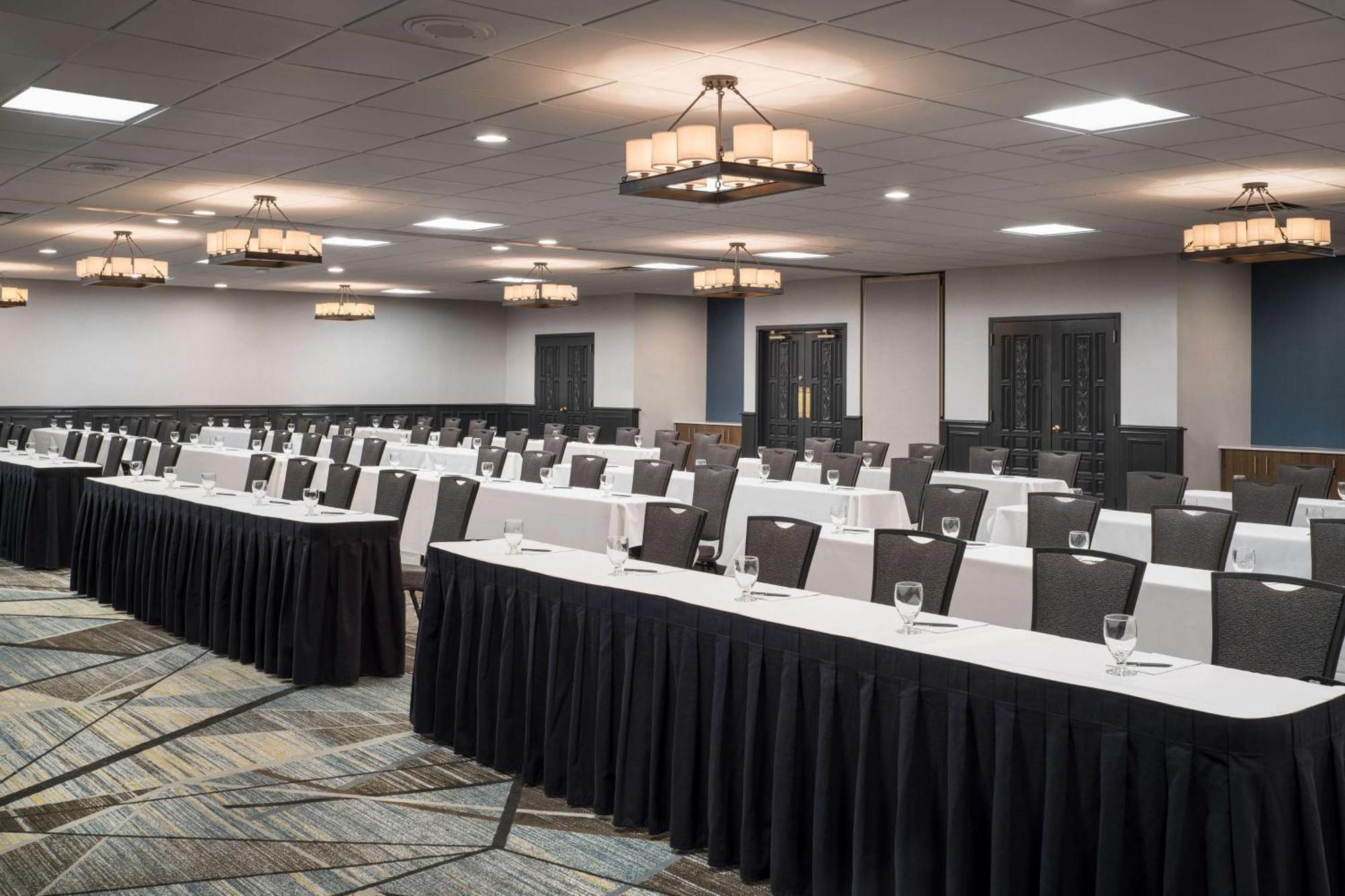 Embassy Suites By Hilton Austin Central Ngoại thất bức ảnh